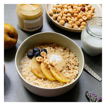 Załaduj obraz do przeglądarki galerii, Laskowy z białą czekoladą