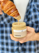 Załaduj obraz do przeglądarki galerii, Laskowy z białą czekoladą