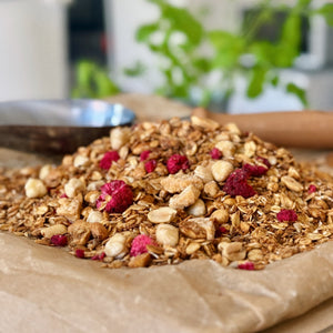 Granola z laskowymi, malinami i białą czekoladą [tylko 100 szt.!]