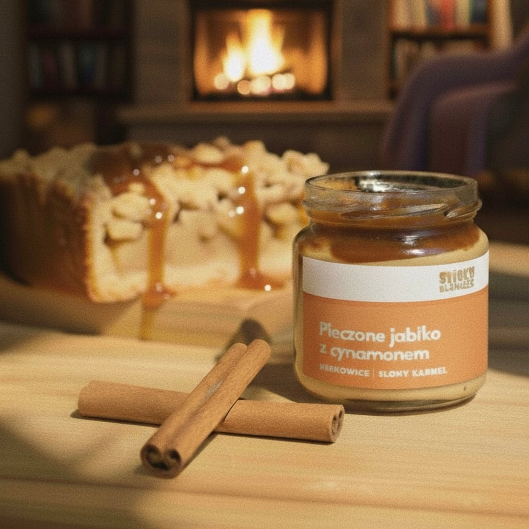 Pieczone jabłko z cynamonem i słonym karmelem